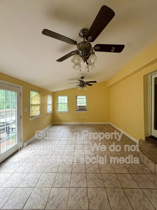Charming 3 Bed 1.5 Bath Home Close to Fort Bragg property image