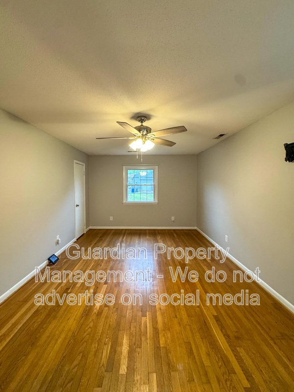 Charming 3 Bed 1.5 Bath Home Close to Fort Bragg property image