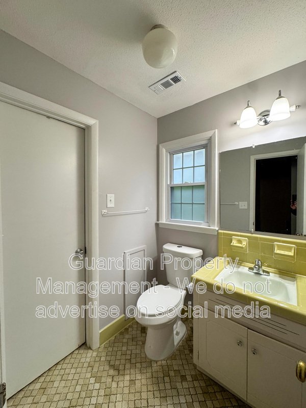 Charming 3 Bed 1.5 Bath Home Close to Fort Bragg property image