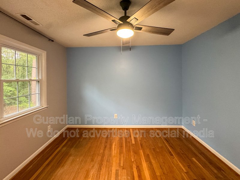 Charming 3 Bed 1.5 Bath Home Close to Fort Bragg property image