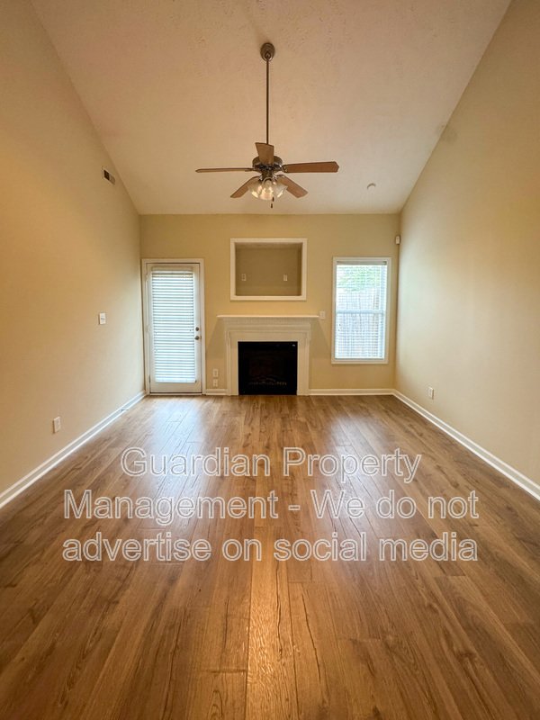 3 Bed 2.5 Bath Townhome with New Flooring and Paint property image