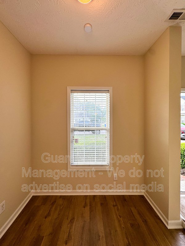 3 Bed 2.5 Bath Townhome with New Flooring and Paint property image