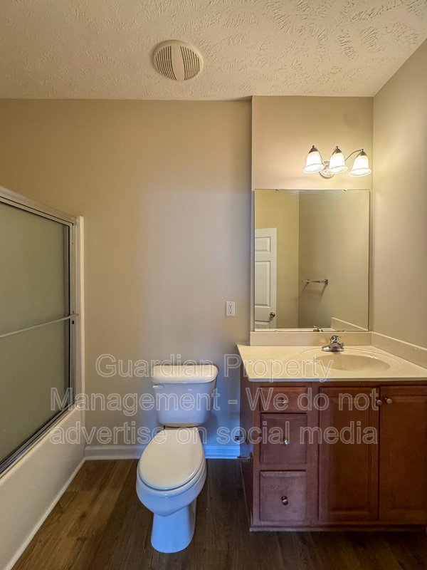 3 Bed 2.5 Bath Townhome with New Flooring and Paint property image