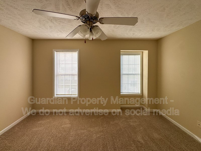 3 Bed 2.5 Bath Townhome with New Flooring and Paint property image