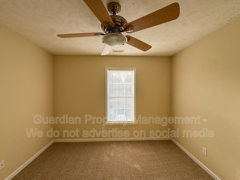 3 Bed 2.5 Bath Townhome with New Flooring and Paint property image