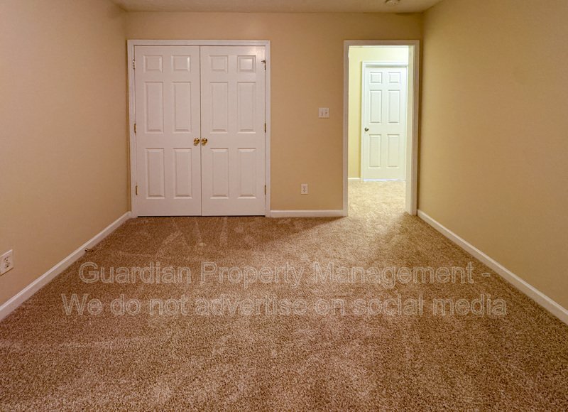 3 Bed 2.5 Bath Townhome with New Flooring and Paint property image