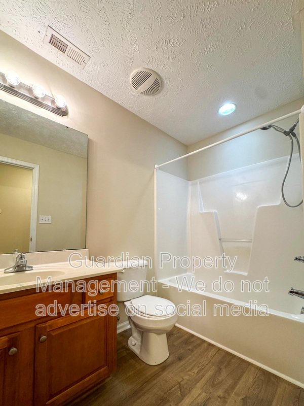 3 Bed 2.5 Bath Townhome with New Flooring and Paint property image