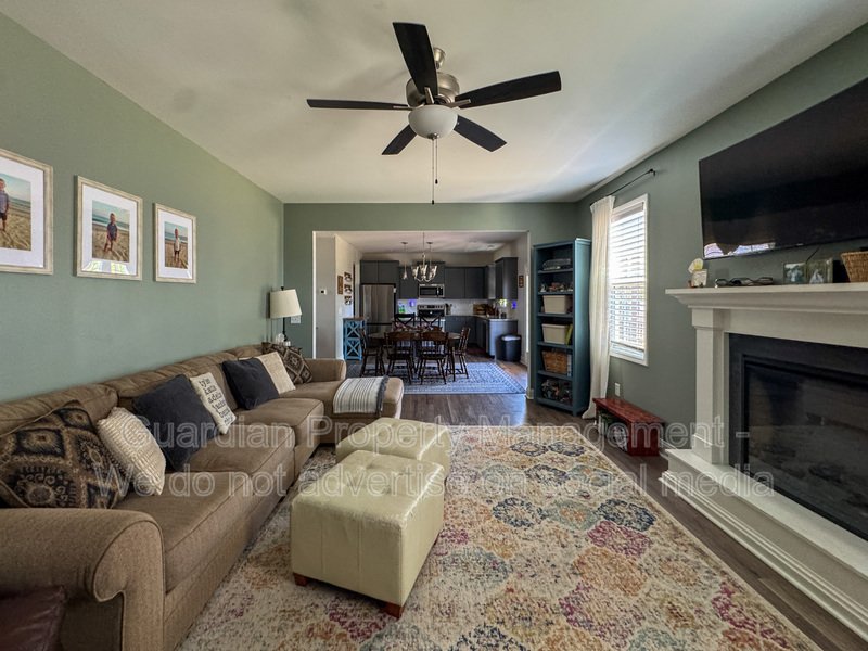 Stunning 4 Bed 2.5 Bath Home in Moore County property image