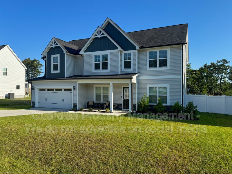 Spacious 4 Bed 3 Bed Home in Pine Forest School District property image