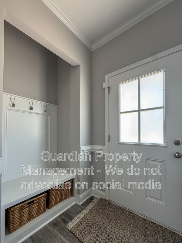 Spacious 4 Bed 3 Bed Home in Pine Forest School District property image
