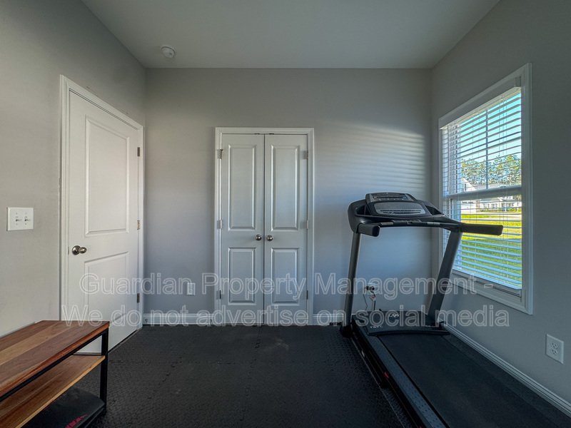 Spacious 4 Bed 3 Bed Home in Pine Forest School District property image