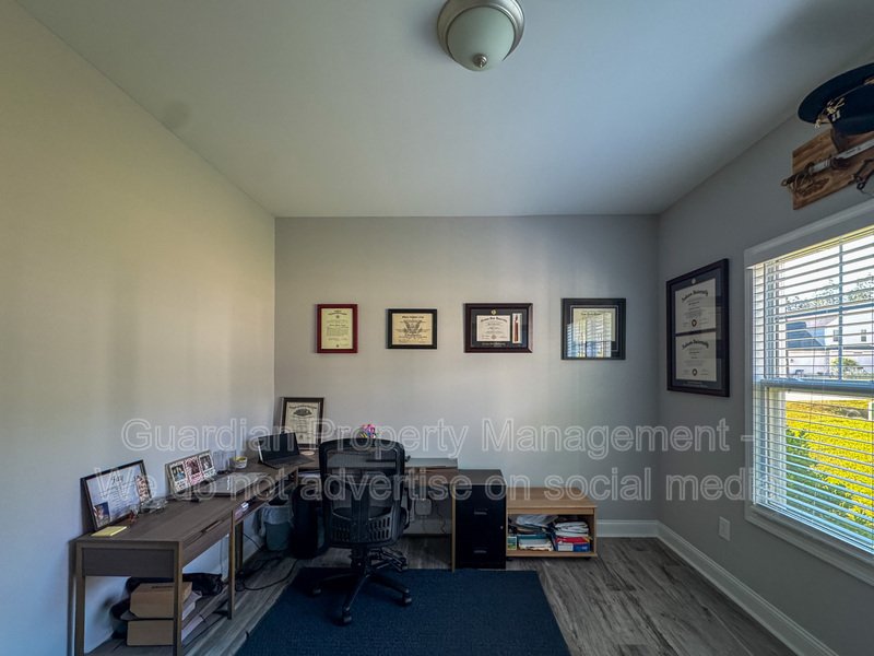 Spacious 4 Bed 3 Bed Home in Pine Forest School District property image