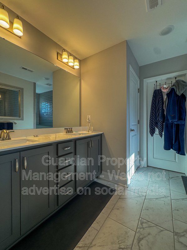 Spacious 4 Bed 3 Bed Home in Pine Forest School District property image