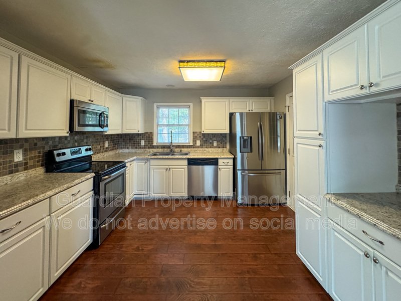 Charming 3 Bed 2 Bath Home with Fenced Yard property image