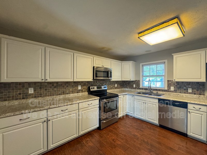 Charming 3 Bed 2 Bath Home with Fenced Yard property image