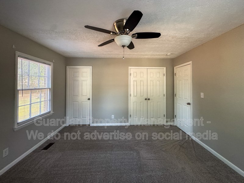 Charming 3 Bed 2 Bath Home with Fenced Yard property image