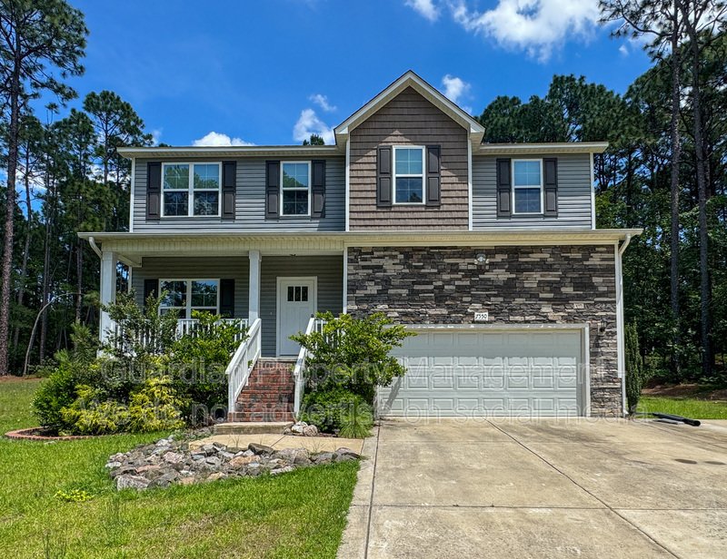 Beautiful 4 Bed 2.5 Bath Home in North Fayetteville property image