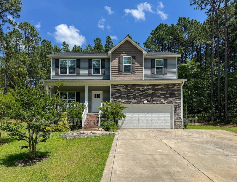 Beautiful 4 Bed 2.5 Bath Home in North Fayetteville property image
