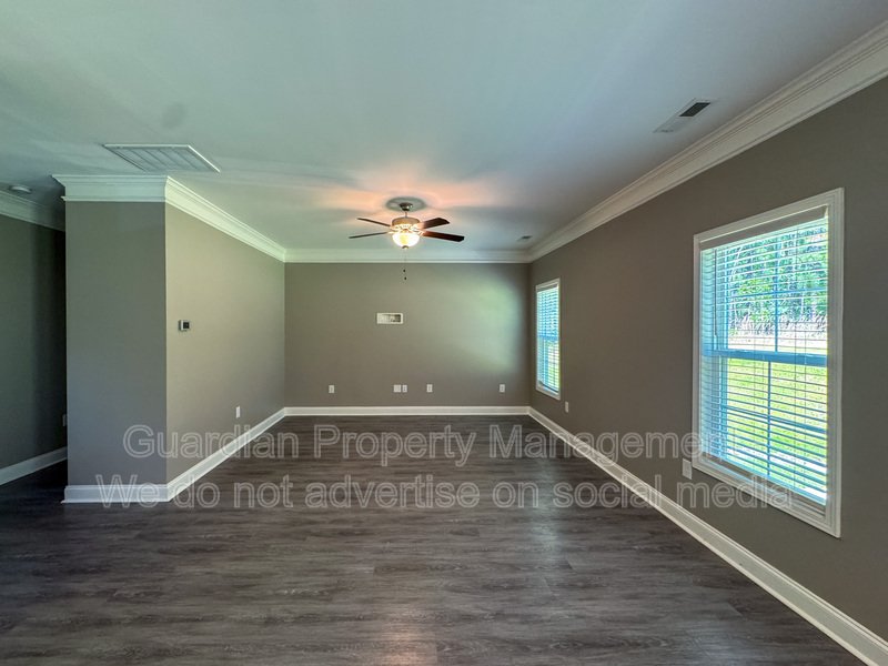 Beautiful 4 Bed 2.5 Bath Home in North Fayetteville property image