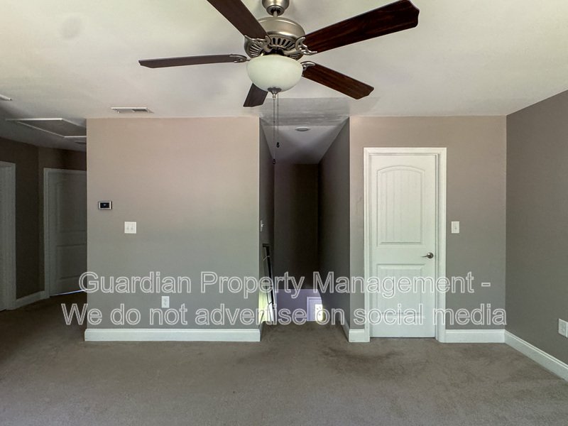 Beautiful 4 Bed 2.5 Bath Home in North Fayetteville property image