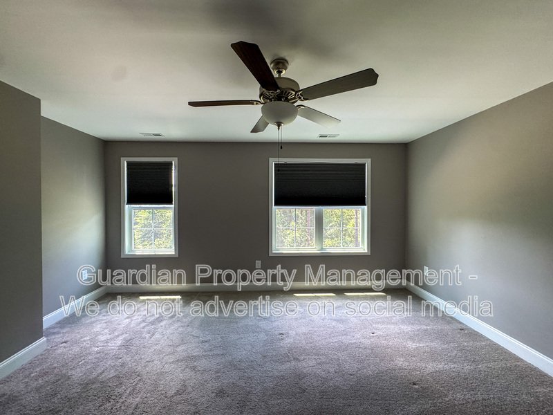 Beautiful 4 Bed 2.5 Bath Home in North Fayetteville property image