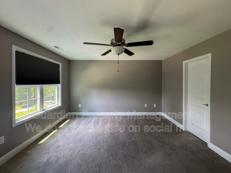 Beautiful 4 Bed 2.5 Bath Home in North Fayetteville property image