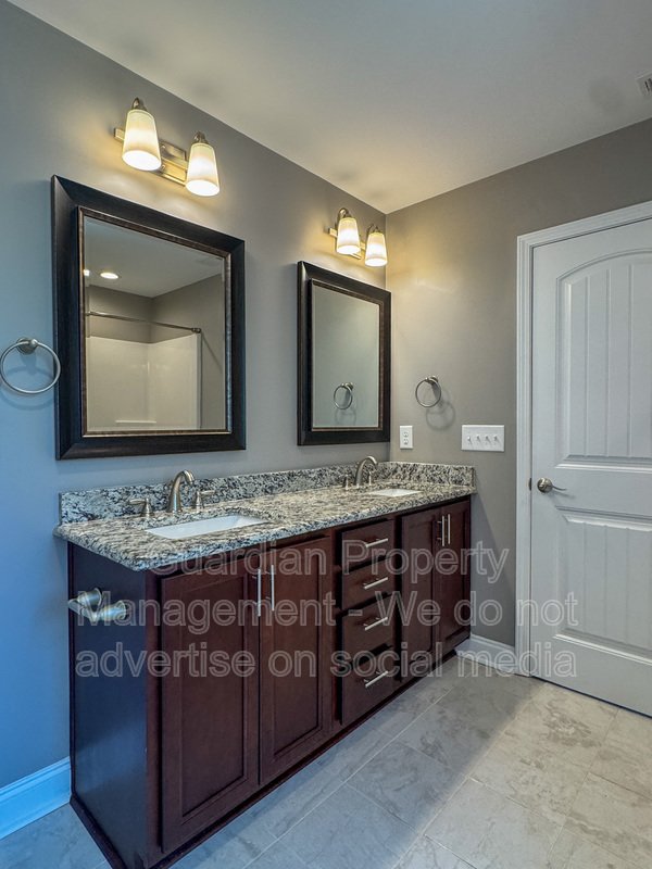 Beautiful 4 Bed 2.5 Bath Home in North Fayetteville property image