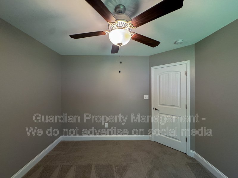 Beautiful 4 Bed 2.5 Bath Home in North Fayetteville property image