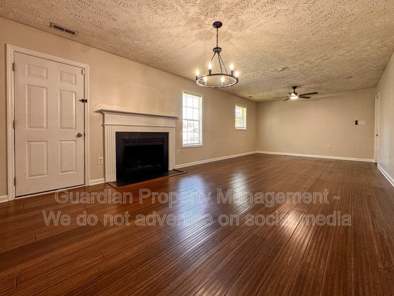 Charming 3 Bed 2 Bath Home in Cameron property image