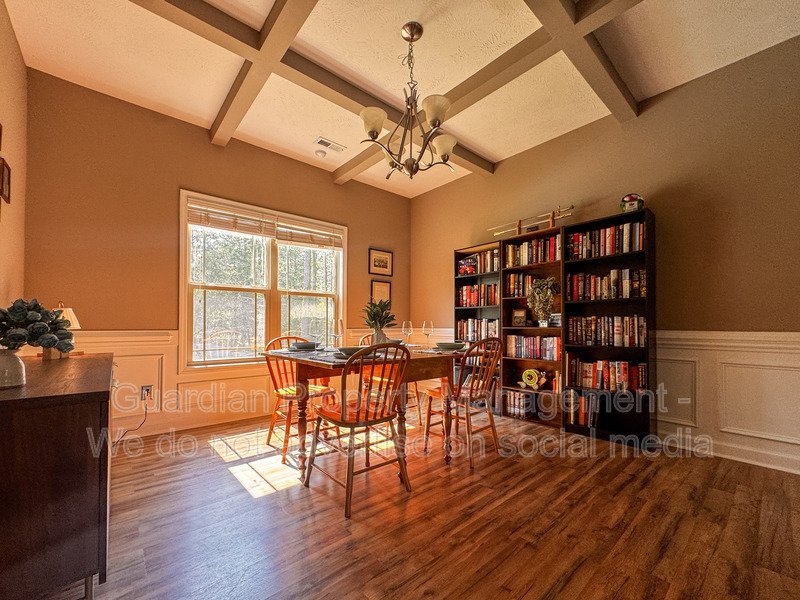 Stunning 4 Bed 2.5 Bath Raeford Home on Cul-de-sac property image