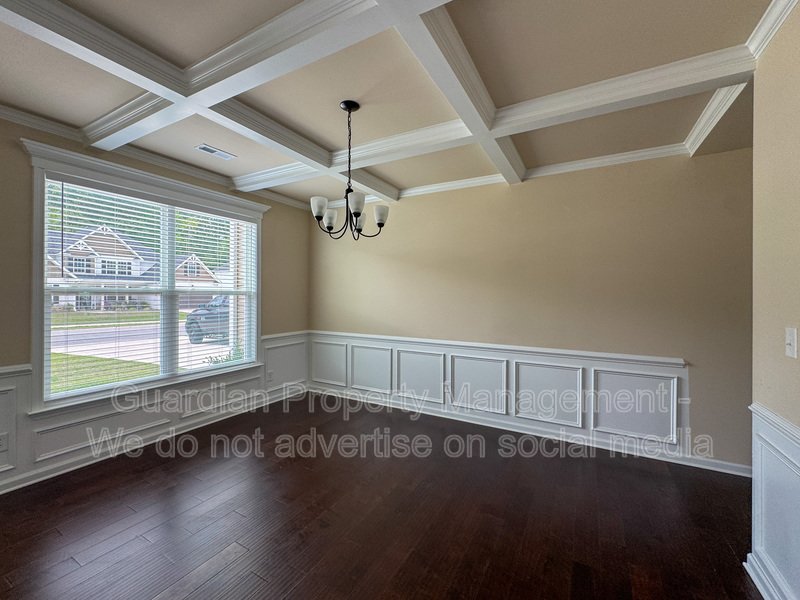 Stunning 5 Bed 4.5 Bath Fayetteville Home with Fenced Yard property image