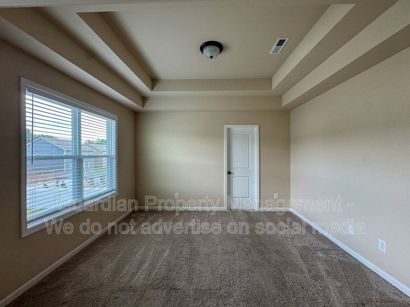 Stunning 5 Bed 4.5 Bath Fayetteville Home with Fenced Yard property image