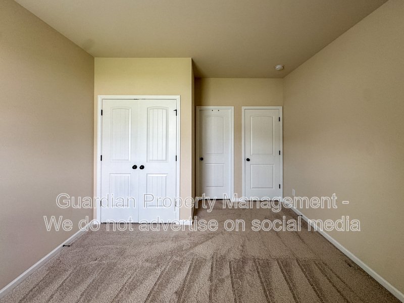 Stunning 5 Bed 4.5 Bath Fayetteville Home with Fenced Yard property image