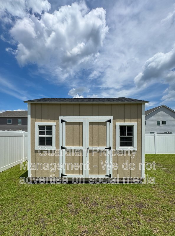 Stunning 5 Bed 4.5 Bath Fayetteville Home with Fenced Yard property image