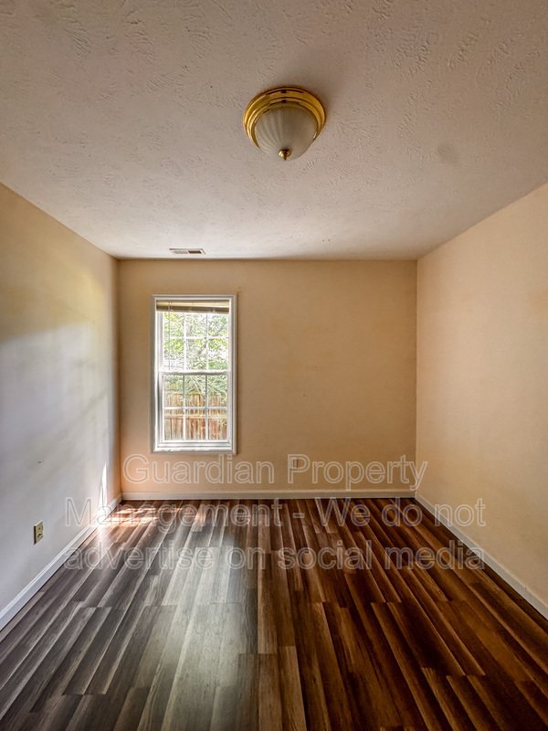 Charming 3 Bed 2 Bath Plus Bonus Room in Raeford property image