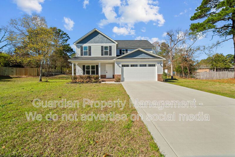 Beautiful 3 Bed 2.5 Bath Fayetteville Home with Fenced Yard property image