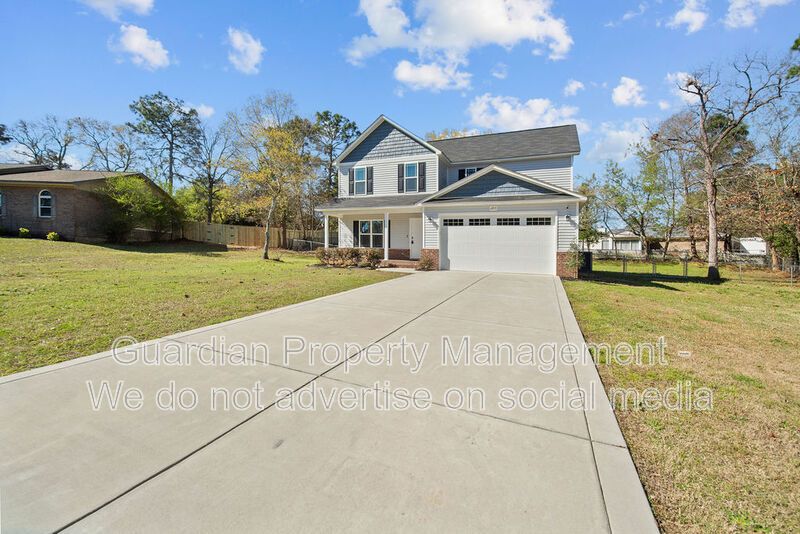 Beautiful 3 Bed 2.5 Bath Fayetteville Home with Fenced Yard property image