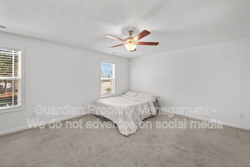 Beautiful 3 Bed 2.5 Bath Fayetteville Home with Fenced Yard property image