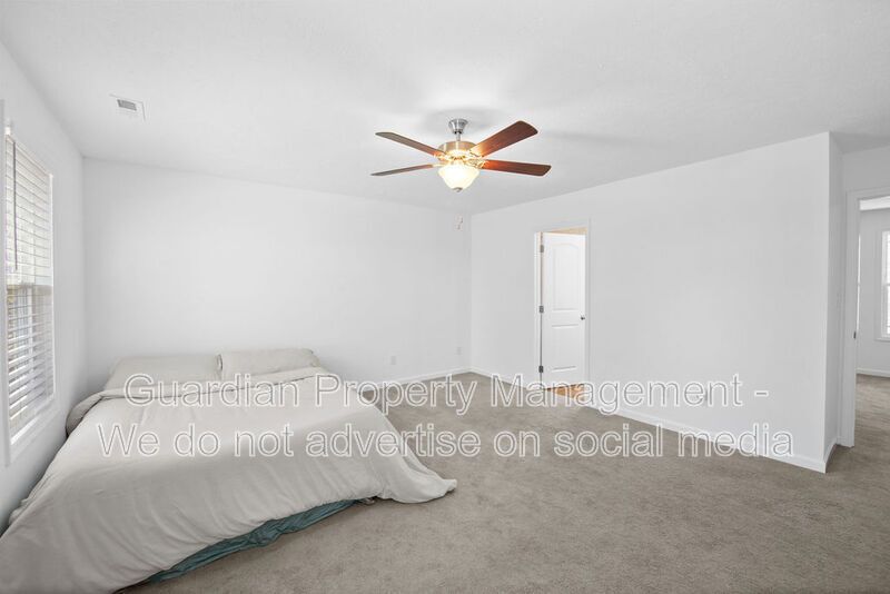 Beautiful 3 Bed 2.5 Bath Fayetteville Home with Fenced Yard property image