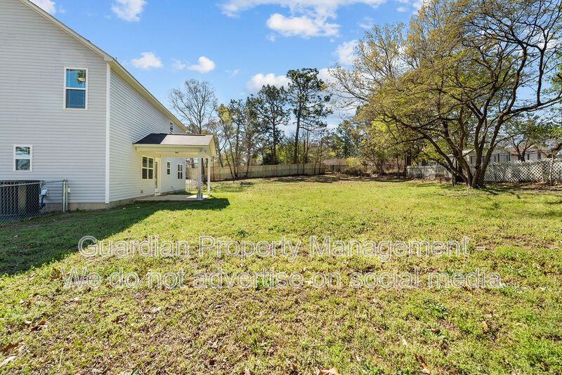 Beautiful 3 Bed 2.5 Bath Fayetteville Home with Fenced Yard property image