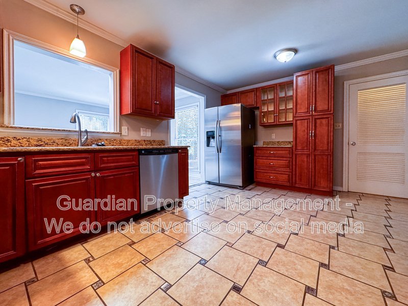 Beautiful Tri Level Home in Vanstory Hills property image