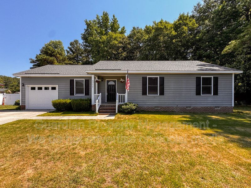Stylish 3 Bed 2 Bath Home in Jack Britt property image