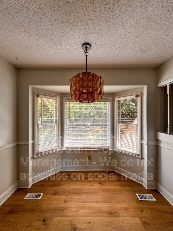 Stylish 3 Bed 2 Bath Home in Jack Britt property image