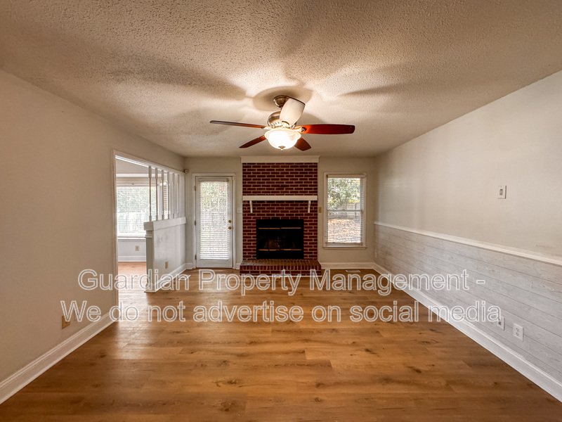 Stylish 3 Bed 2 Bath Home in Jack Britt property image