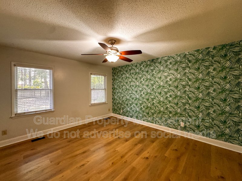 Stylish 3 Bed 2 Bath Home in Jack Britt property image
