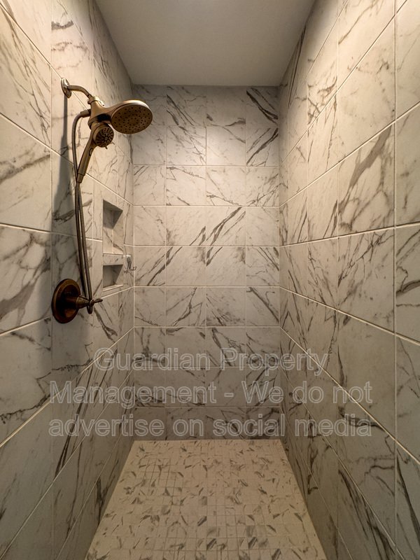 Gorgeous 4 Bed 3.5 Bath Executive Home with Community Amenities property image