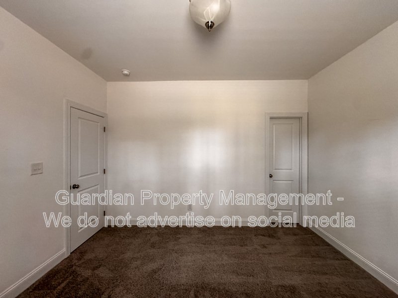 Gorgeous 4 Bed 3.5 Bath Executive Home with Community Amenities property image