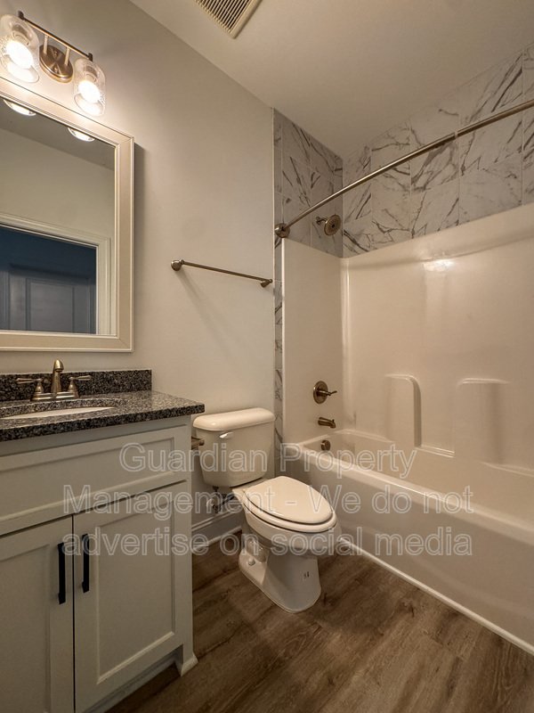 Gorgeous 4 Bed 3.5 Bath Executive Home with Community Amenities property image