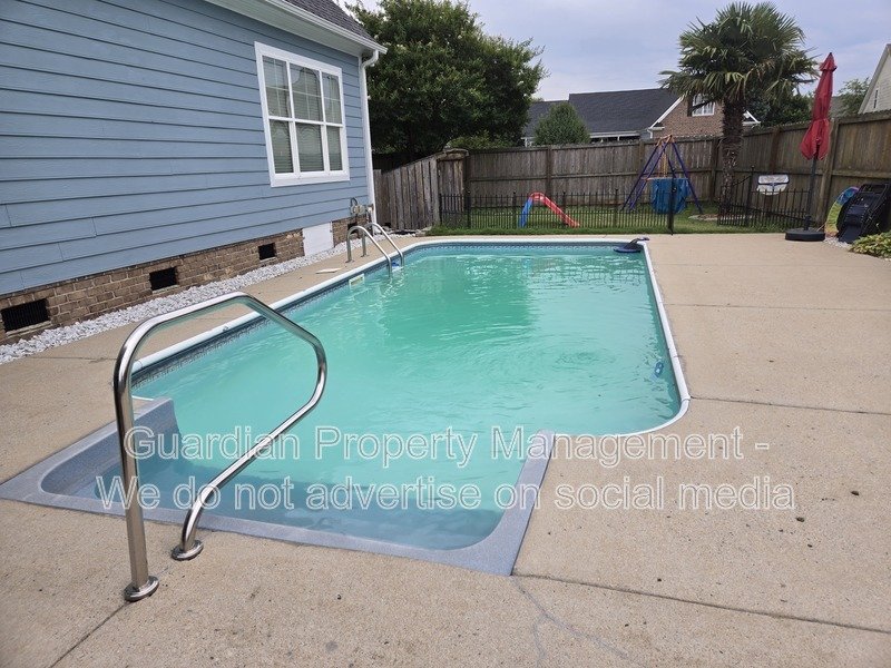 Well-Maintained 4 Bed 2.5 Bath Home with a Pool property image