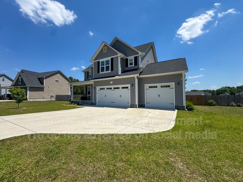 Stunning 4 Bed 2.5 Bath Home in Moore County property image